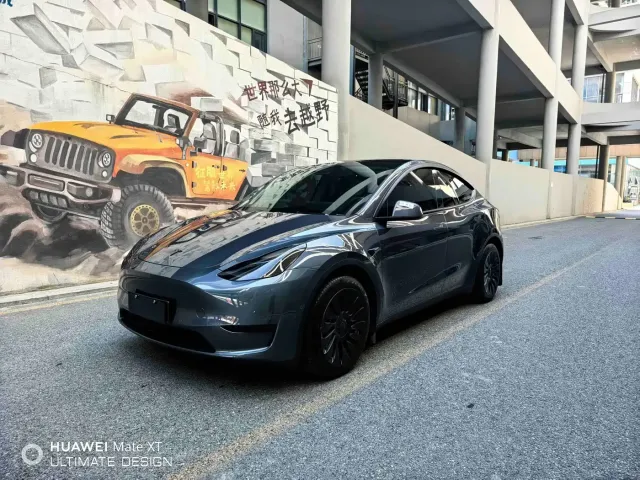 Фотография автомобиля — Tesla Model Y