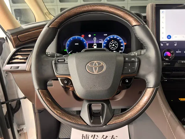 Toyota Alphard — Фото автомобиля 22