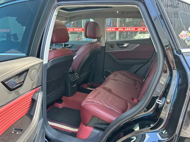 Hongqi HS5 — Фото автомобиля 9