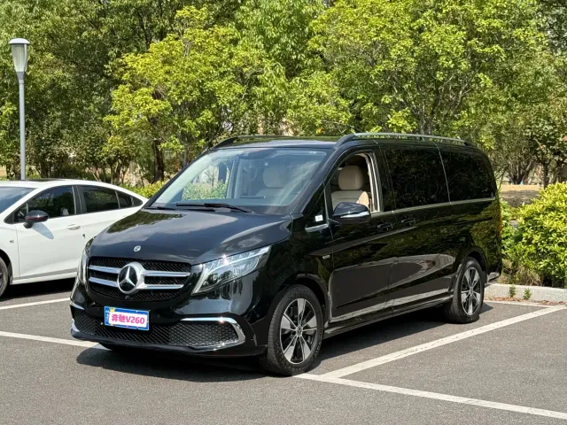 Mercedes-Benz V-Class — Фото автомобиля 3