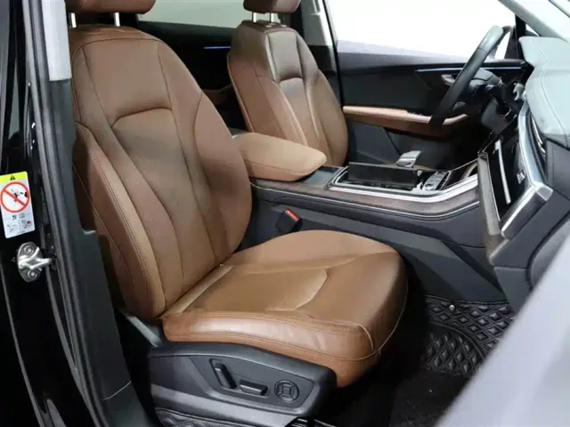 Audi Q7 — Фото автомобиля 7