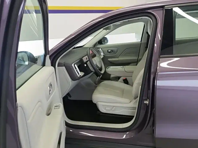 Leapmotor B10 — Фото автомобиля 9
