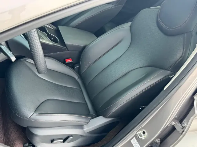 Roewe RX5 — Фото автомобиля 8