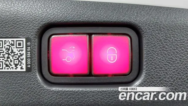 Mercedes-Benz E-Class — Фото автомобиля 18