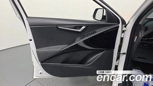 Kia Niro — Фото автомобиля 13