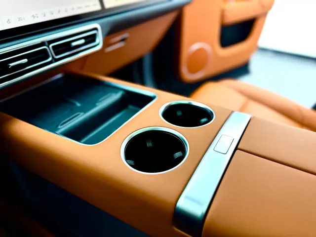 Li Auto L8 — Фото автомобиля 30