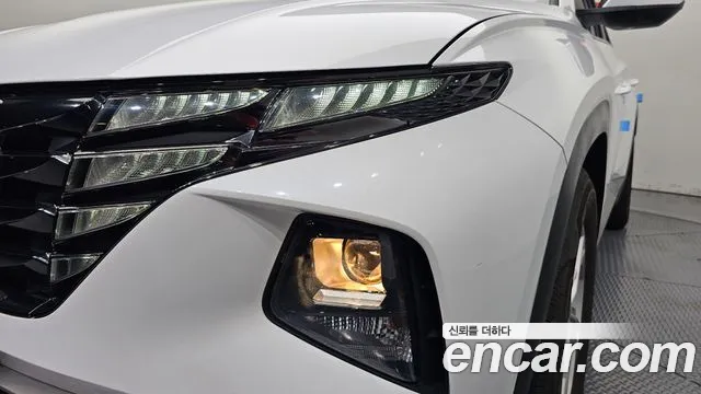 Hyundai Tucson Tucson (NX4) Дизель 2.0 2WD — Фото автомобиля 20