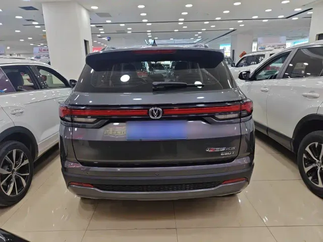 Changan CS35 Plus — Фото автомобиля 5