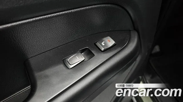 KG_Mobility_Ssangyong Rexton Новый Rexton Sport Khan Дизель 2.2 4WD — Фото автомобиля 19