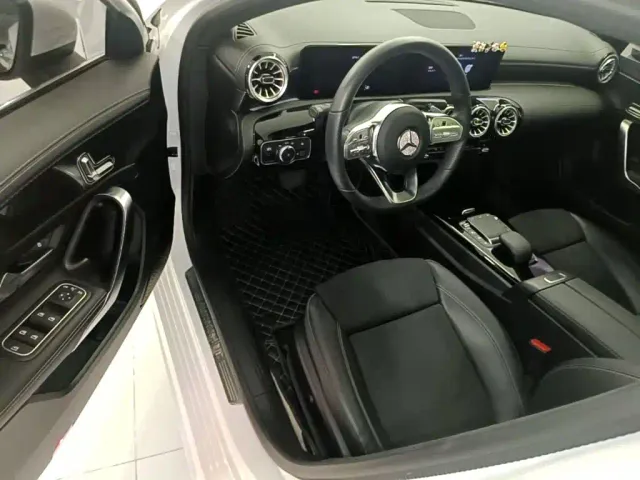 Mercedes-Benz A-Class — Фото автомобиля 15