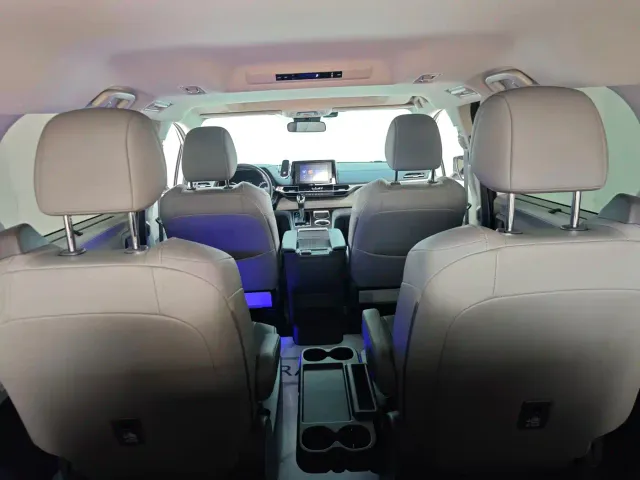 Toyota Granvia — Фото автомобиля 18