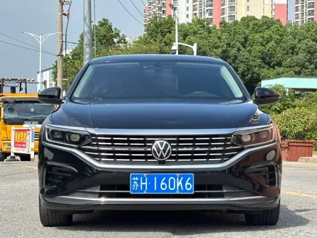Фотография автомобиля — Volkswagen Passat