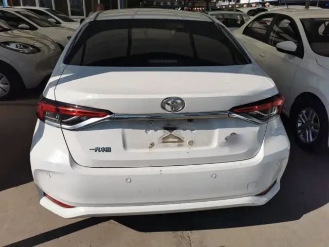 Toyota Corolla — Фото автомобиля 5