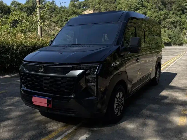 Фотография автомобиля — Sinotruk Xianfeng V