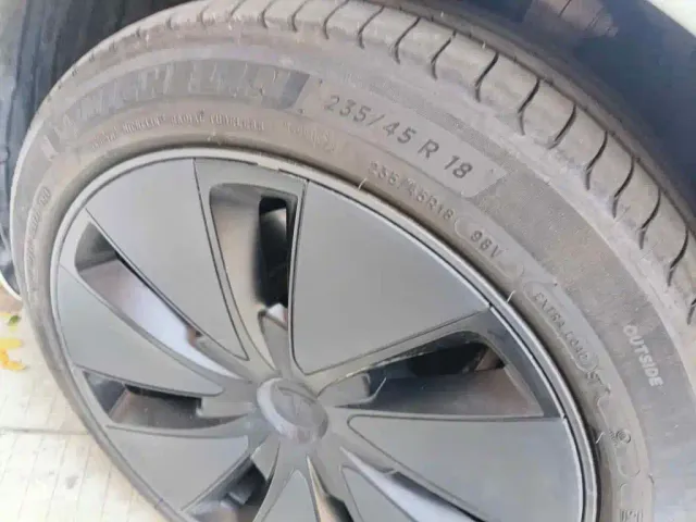 Tesla Model 3 — Фото автомобиля 7