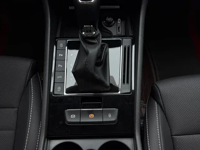 Skoda Superb — Фото автомобиля 12
