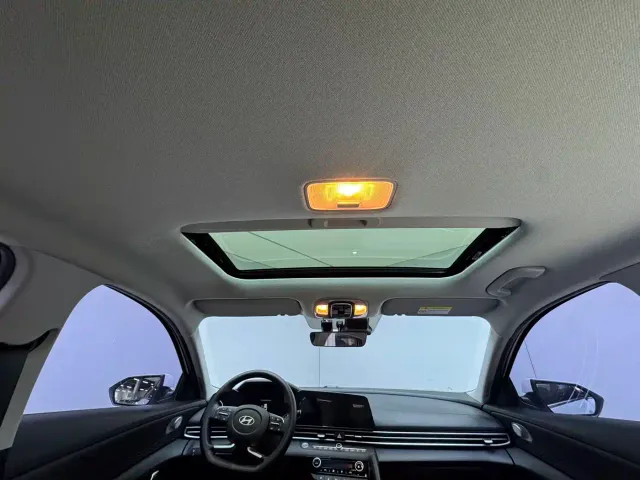 Hyundai Elantra — Фото автомобиля 16