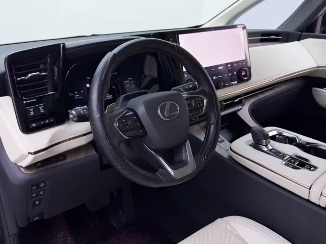 Lexus LM — Фото автомобиля 13