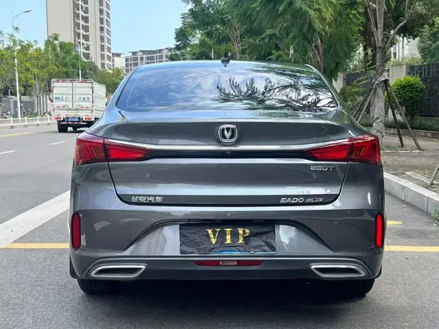 Changan Eado — Фото автомобиля 8