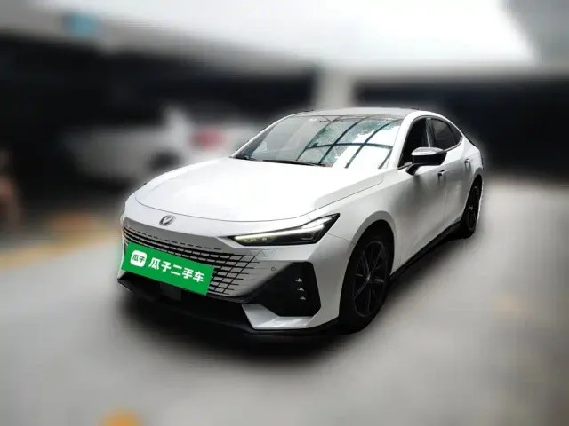 Фотография автомобиля — Changan UNI-V