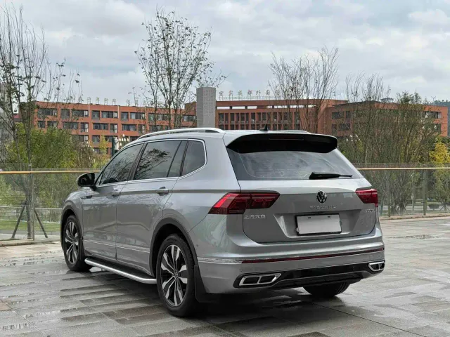 Volkswagen Tiguan L — Фото автомобиля 19