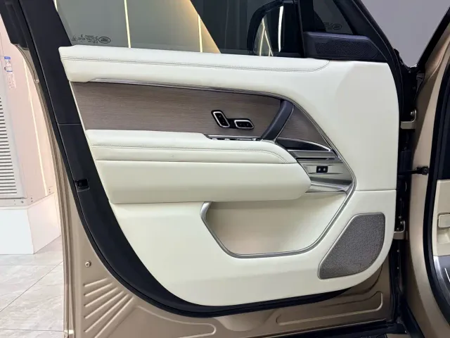 Land Rover Range Rover — Фото автомобиля 4