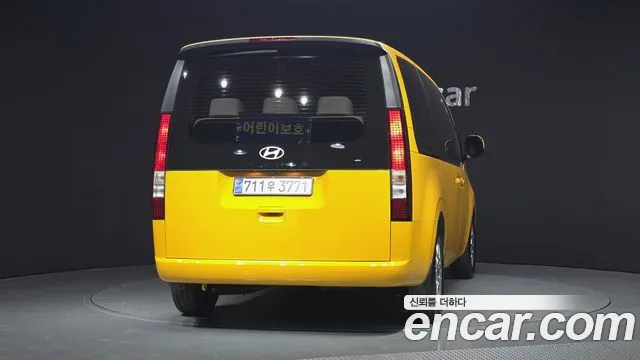Hyundai Staria Staria — Фото автомобиля 4