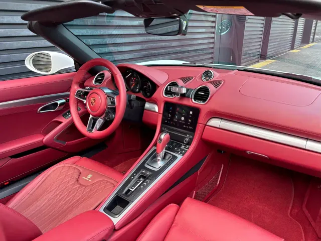 Porsche 718 — Фото автомобиля 16