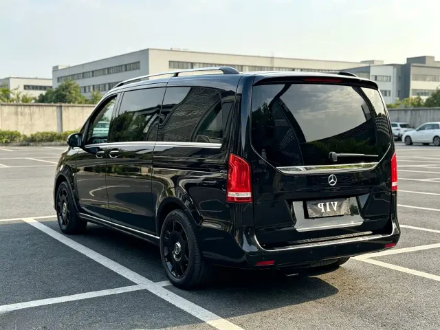 Mercedes-Benz V-Class — Фото автомобиля 10