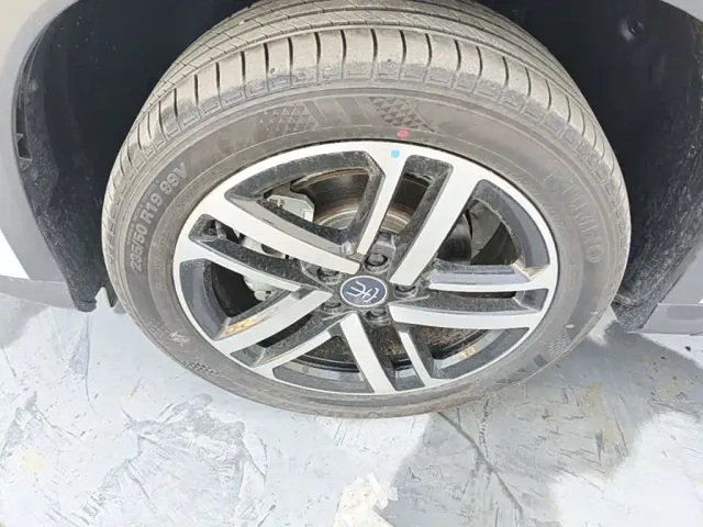 BYD Song L DM-i — Фото автомобиля 22