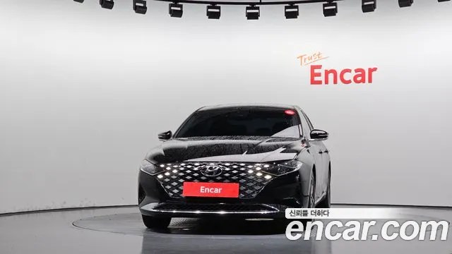 Hyundai Grandeur New — Фото автомобиля 3