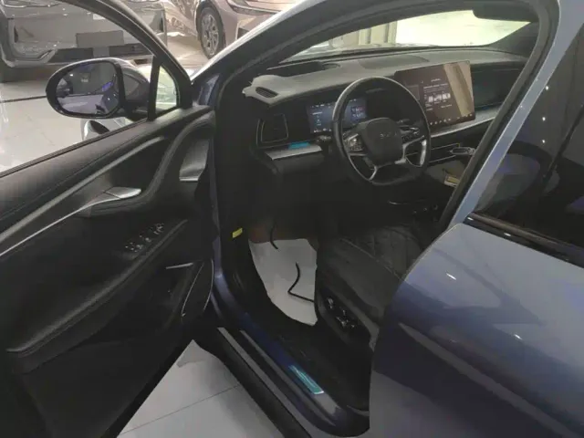 BYD Sealion 07 EV — Фото автомобиля 15