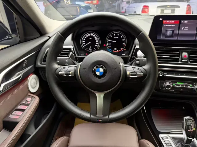 BMW 1 Series — Фото автомобиля 16