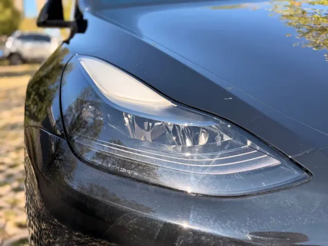 Tesla Model Y — Фото автомобиля 4