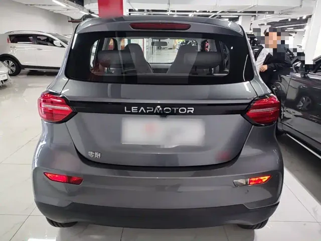 Leapmotor T03 — Фото автомобиля 5