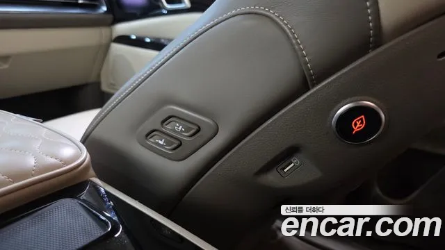 Kia Canival Carnival 4 поколение Дизель 9 мест Hi-Limousine — Фото автомобиля 29