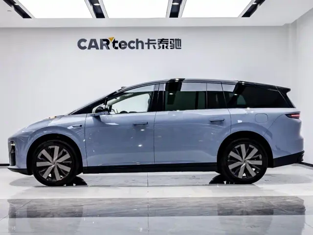 Li Auto Li i8 2025 Standard Edition — Фото автомобиля 4