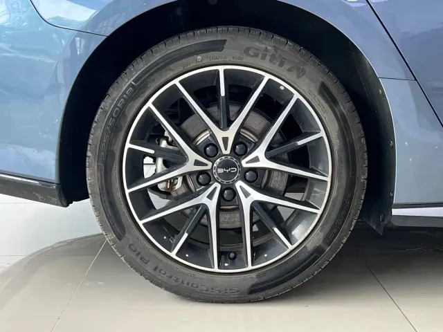 BYD Seal 07 DM-i — Фото автомобиля 10