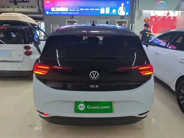 Volkswagen ID.3 — Фото автомобиля 5