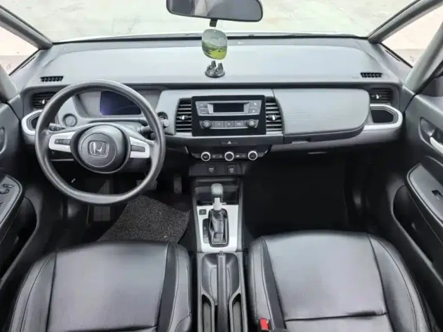 Honda Fit — Фото автомобиля 7