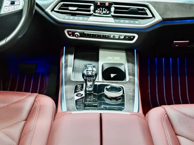 BMW X5 — Фото автомобиля 10