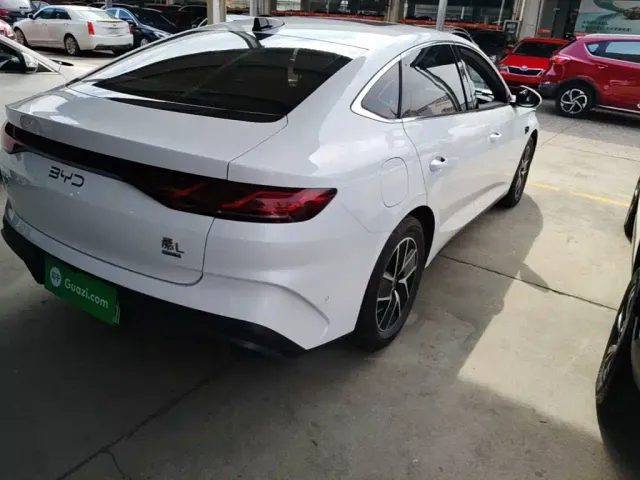 BYD Qin L — Фото автомобиля 7