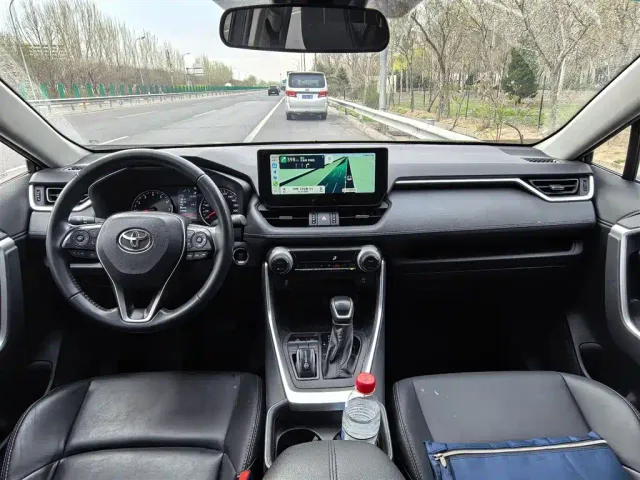 Toyota Wildlander — Фото автомобиля 15