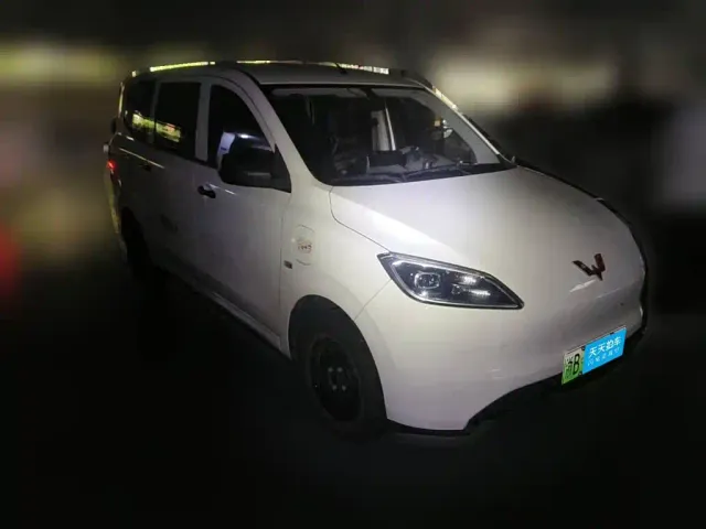Wuling Hongguang — Фото автомобиля 3
