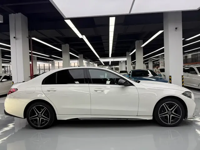 Mercedes-Benz C-Class — Фото автомобиля 4