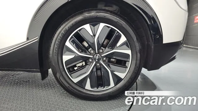 Kia EV6 Long Range — Фото автомобиля 19