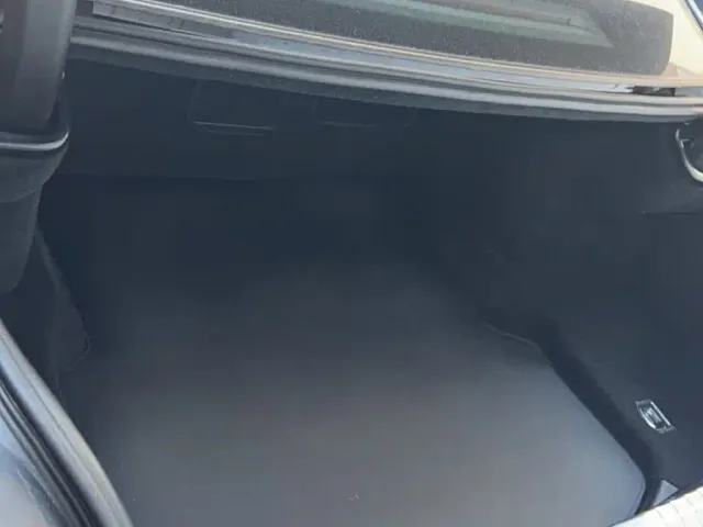 Bentley Flying Spur — Фото автомобиля 11