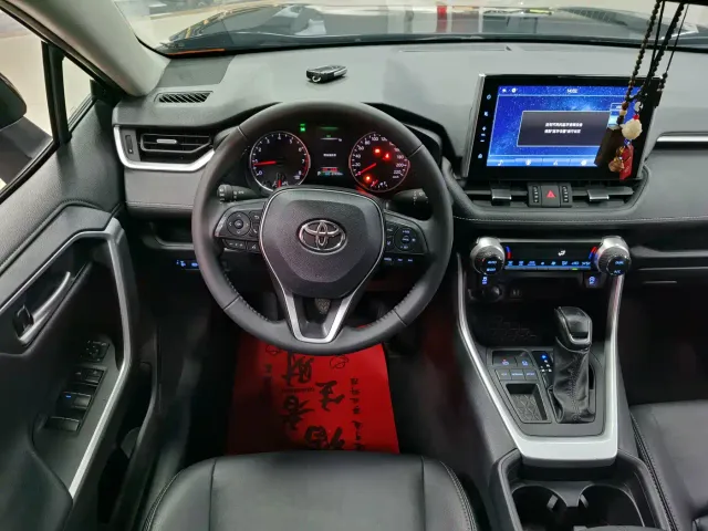 Toyota Wildlander — Фото автомобиля 6