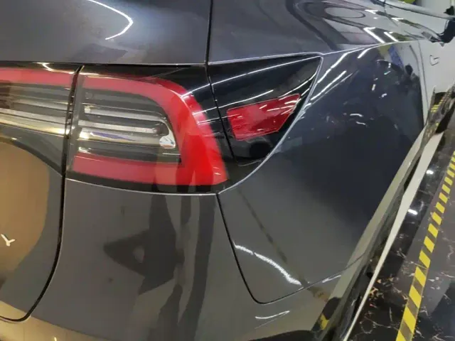 Tesla Model Y — Фото автомобиля 7