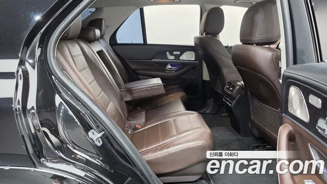 Mercedes-Benz GLE-Class — Фото автомобиля 12